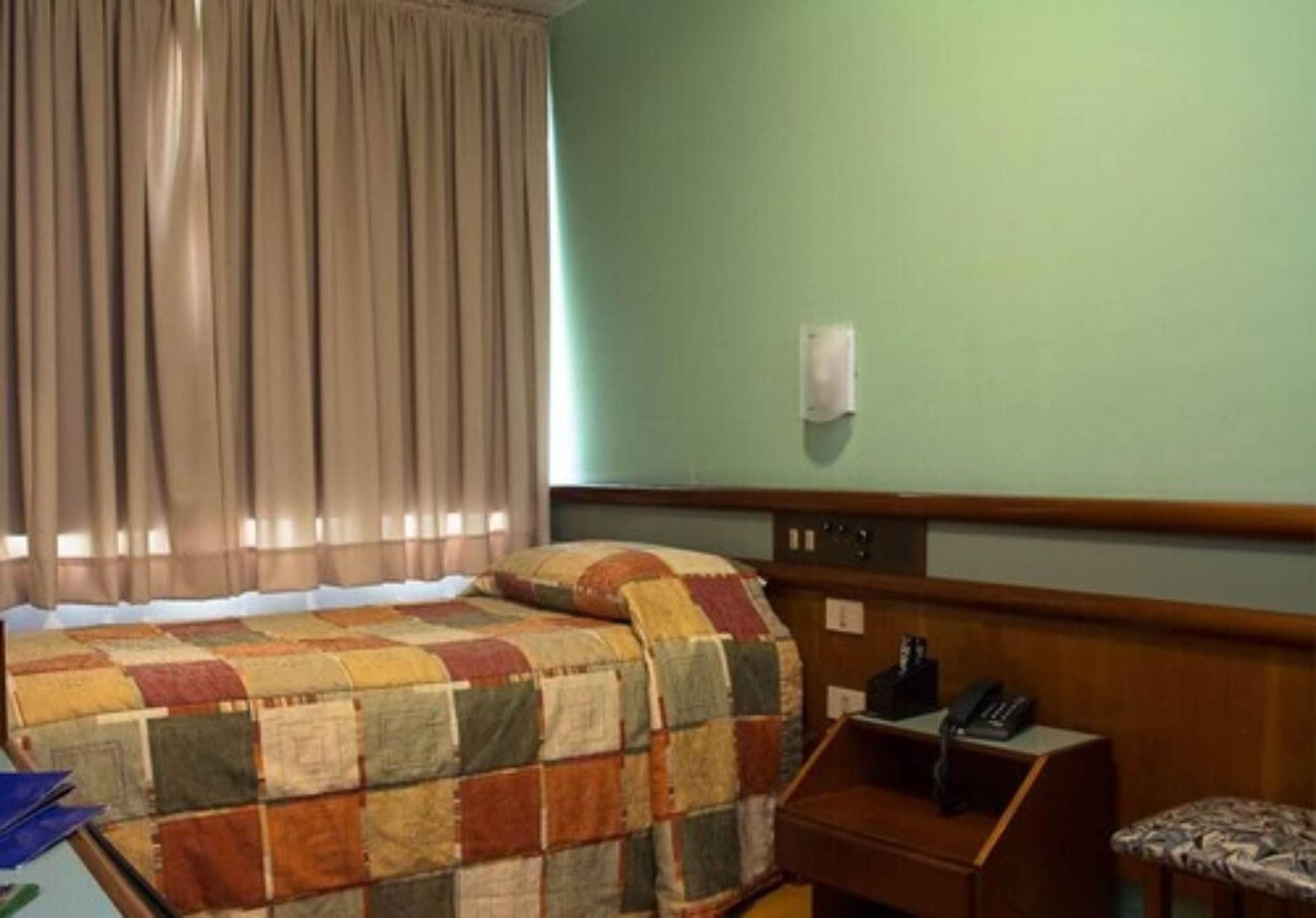 Rede Andrade Mercado Hotel クリチバ エクステリア 写真