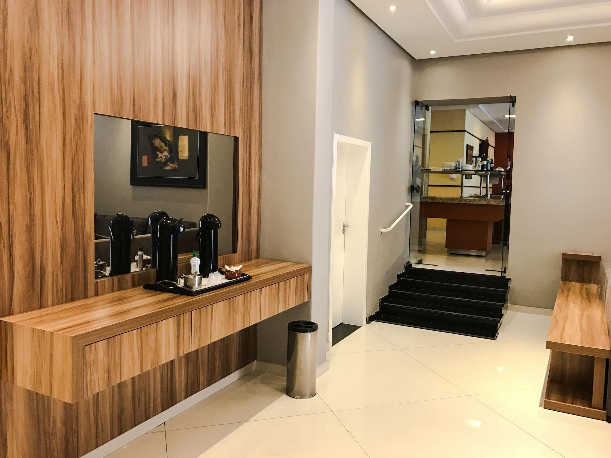 Rede Andrade Mercado Hotel クリチバ エクステリア 写真