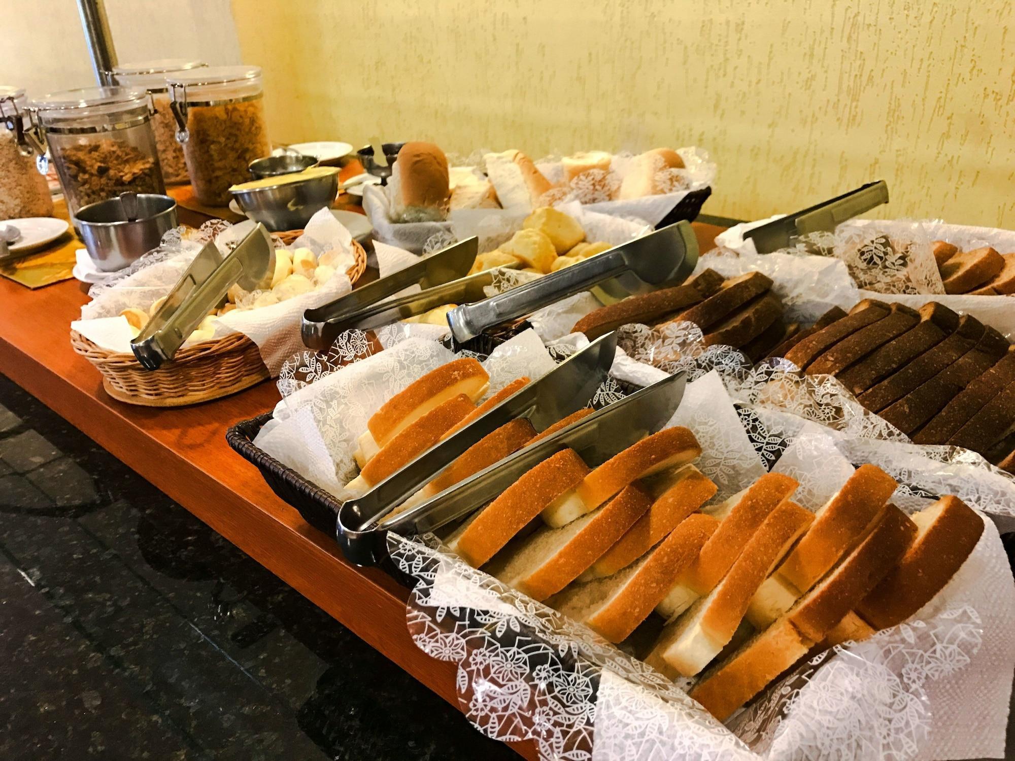 Rede Andrade Mercado Hotel クリチバ エクステリア 写真
