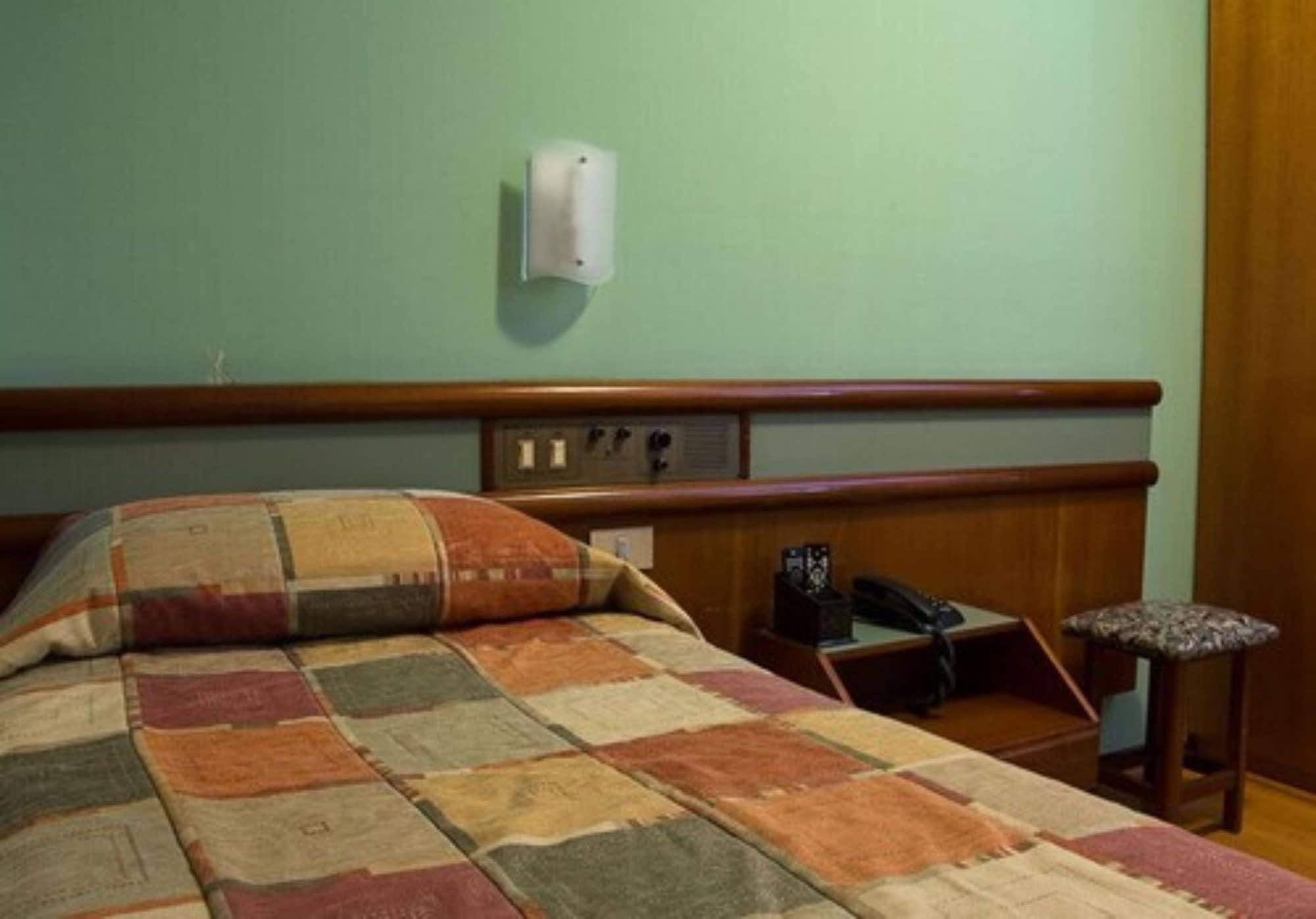 Rede Andrade Mercado Hotel クリチバ エクステリア 写真