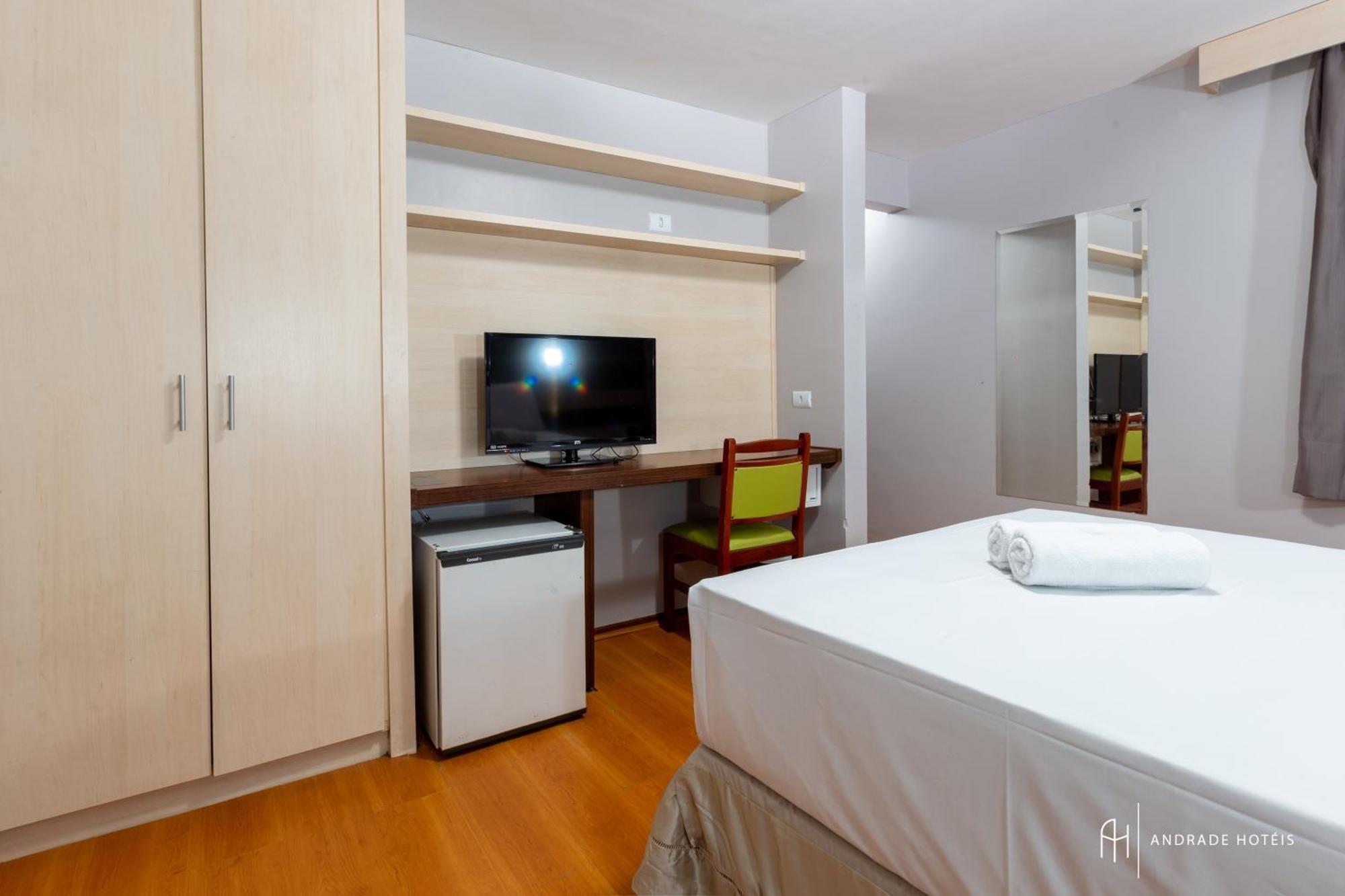 Rede Andrade Mercado Hotel クリチバ エクステリア 写真