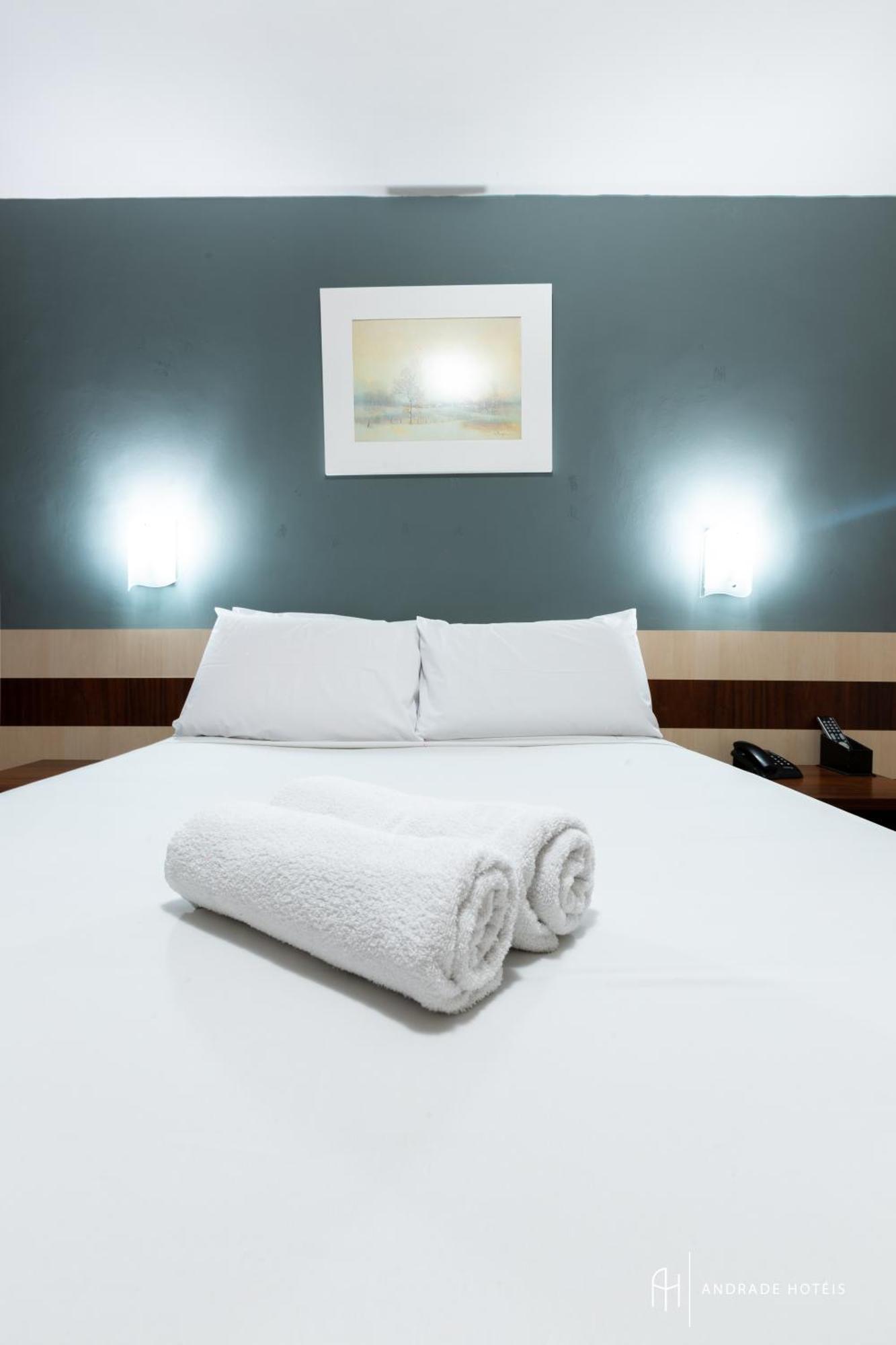 Rede Andrade Mercado Hotel クリチバ エクステリア 写真